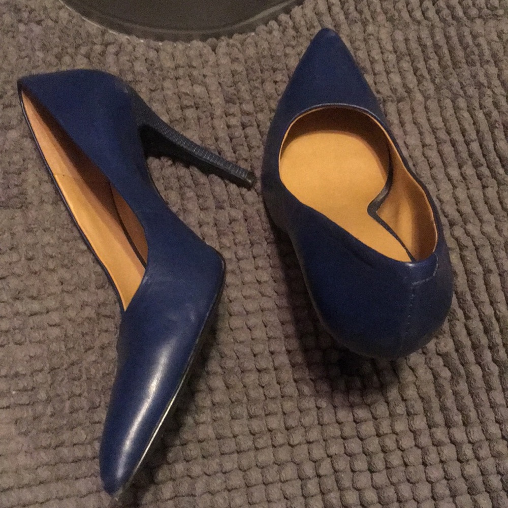 Feminine & Polished Nine West Leather Pumps SZ 6.5